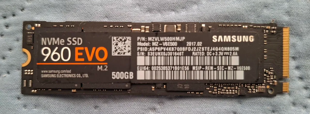 SSD Samsung 870 QVO de 1 TB - Armazenamento - São Cristóvão