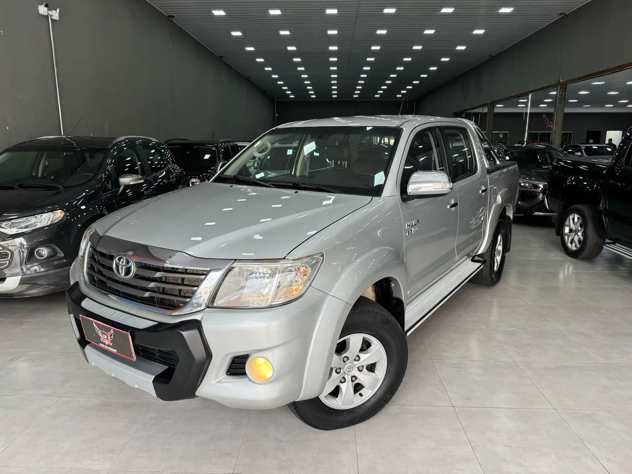 Toyota Hilux SRV flex 4x4 automática ano 2013