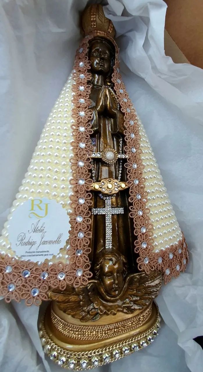  Imagem Nossa Senhora Aparecida com 40cm, meia pérola, guipir, strass- FINO ACABAMENTO  - Foto 3