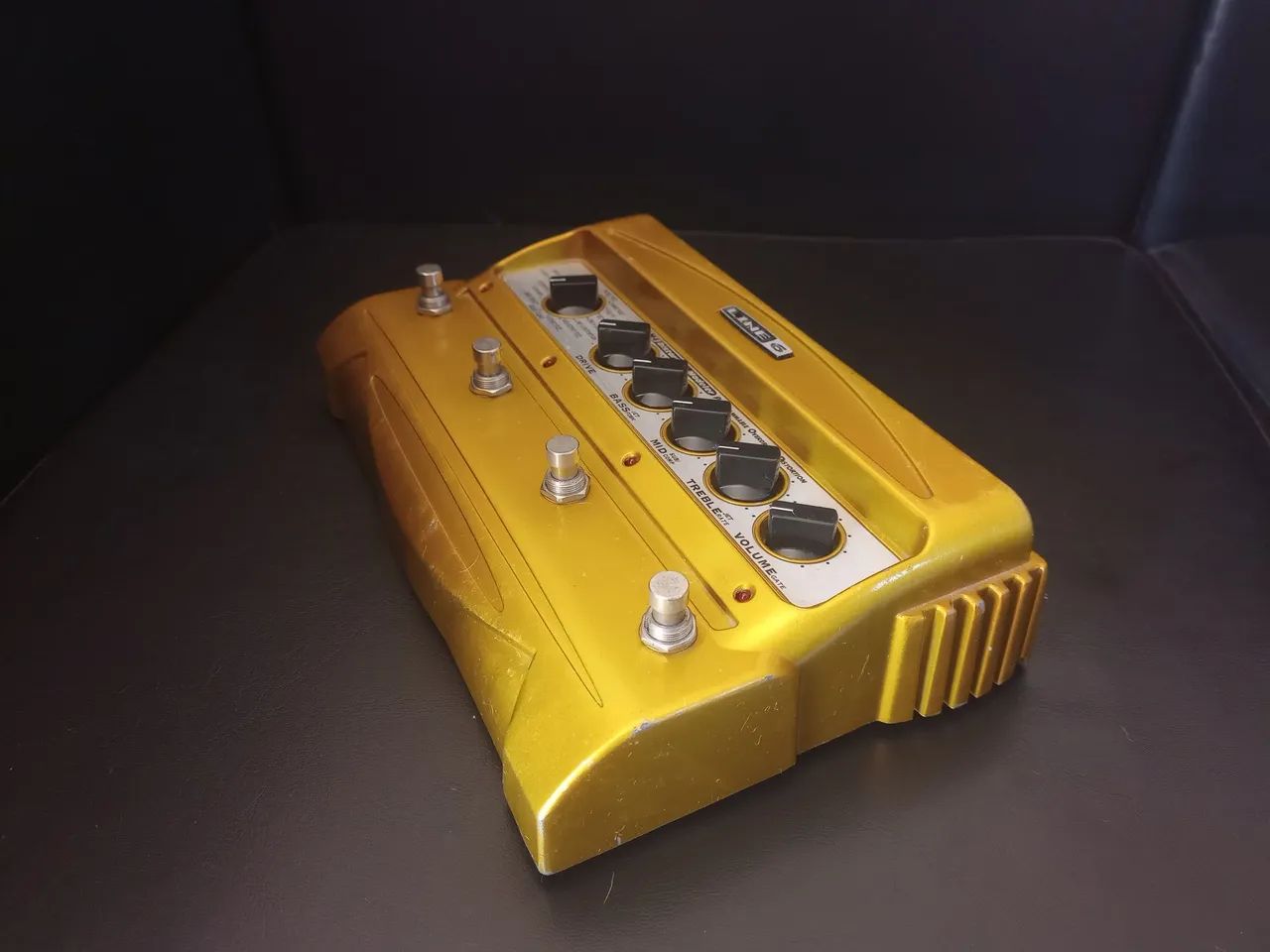 Pedal Line 6 DM4 Distortion Modeler (YAMAHA) - Instrumentos