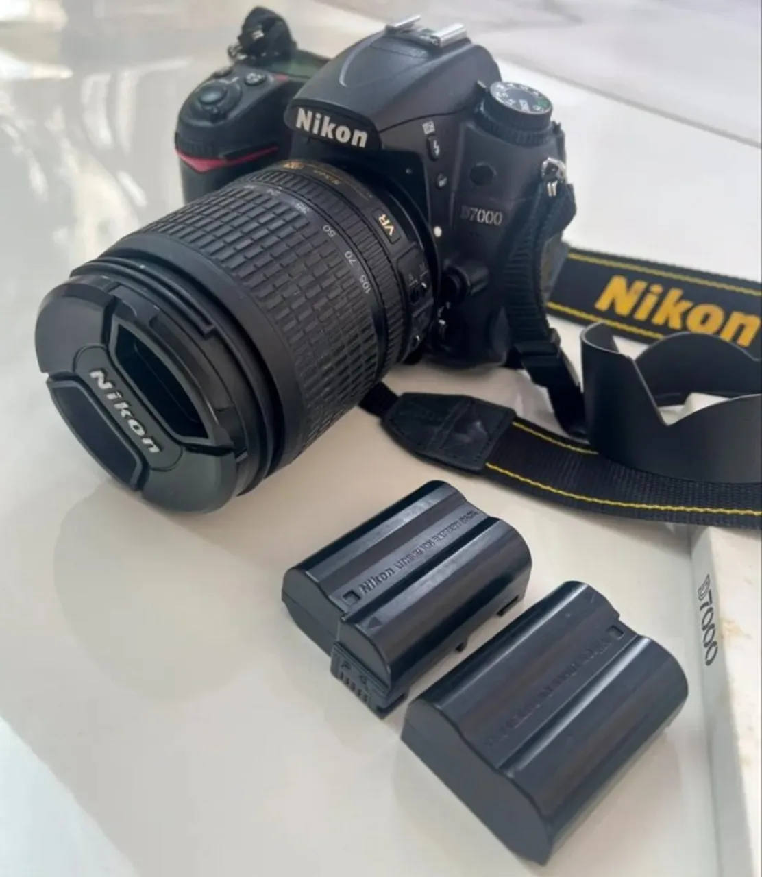 Câmera ? Nikon D7000 com lente Nikon 18-105 DX VR com carregador e 2 baterias