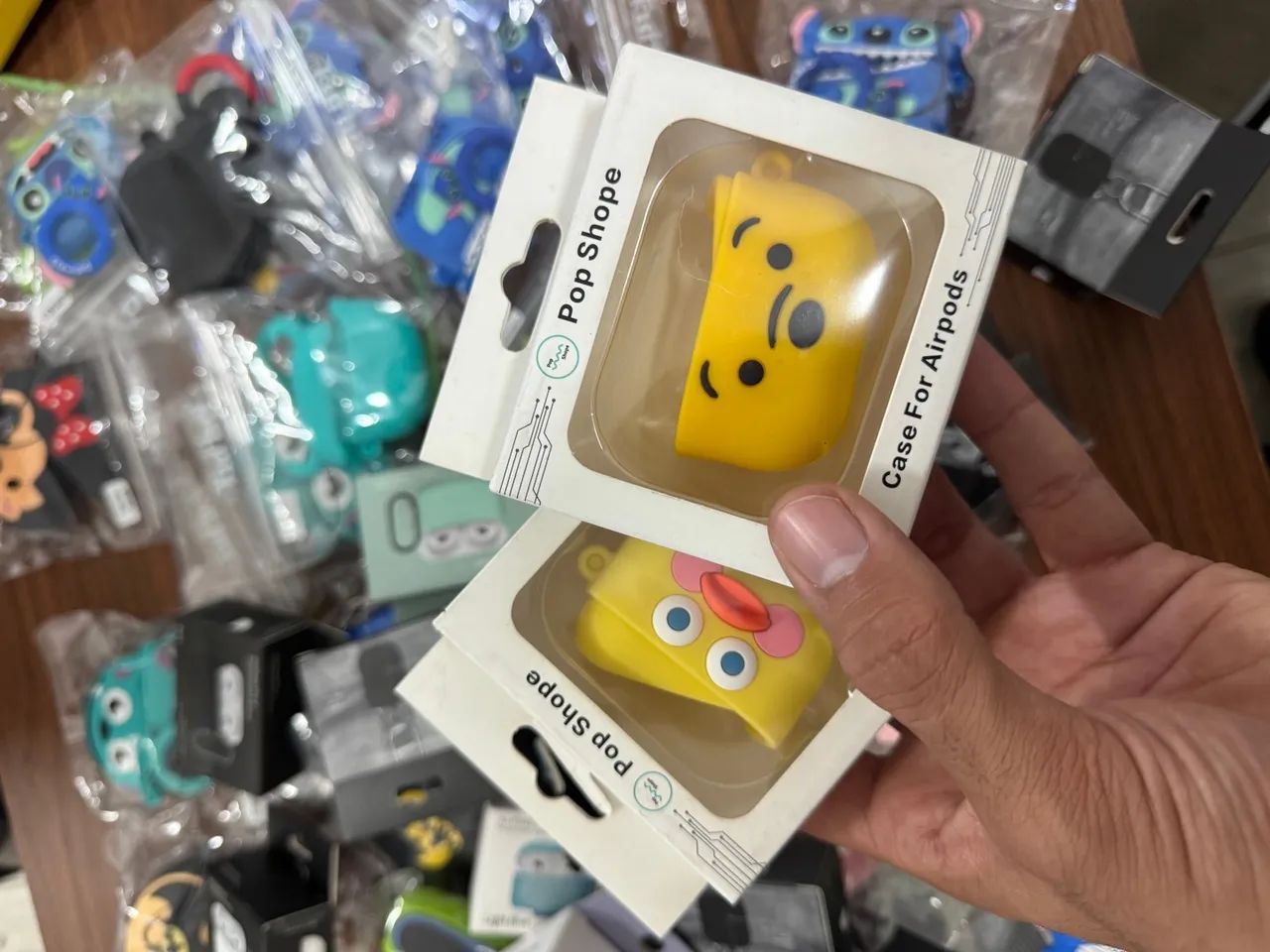 50 Capas Protetoras para fone sem fio AirPods Pro  - Foto 3