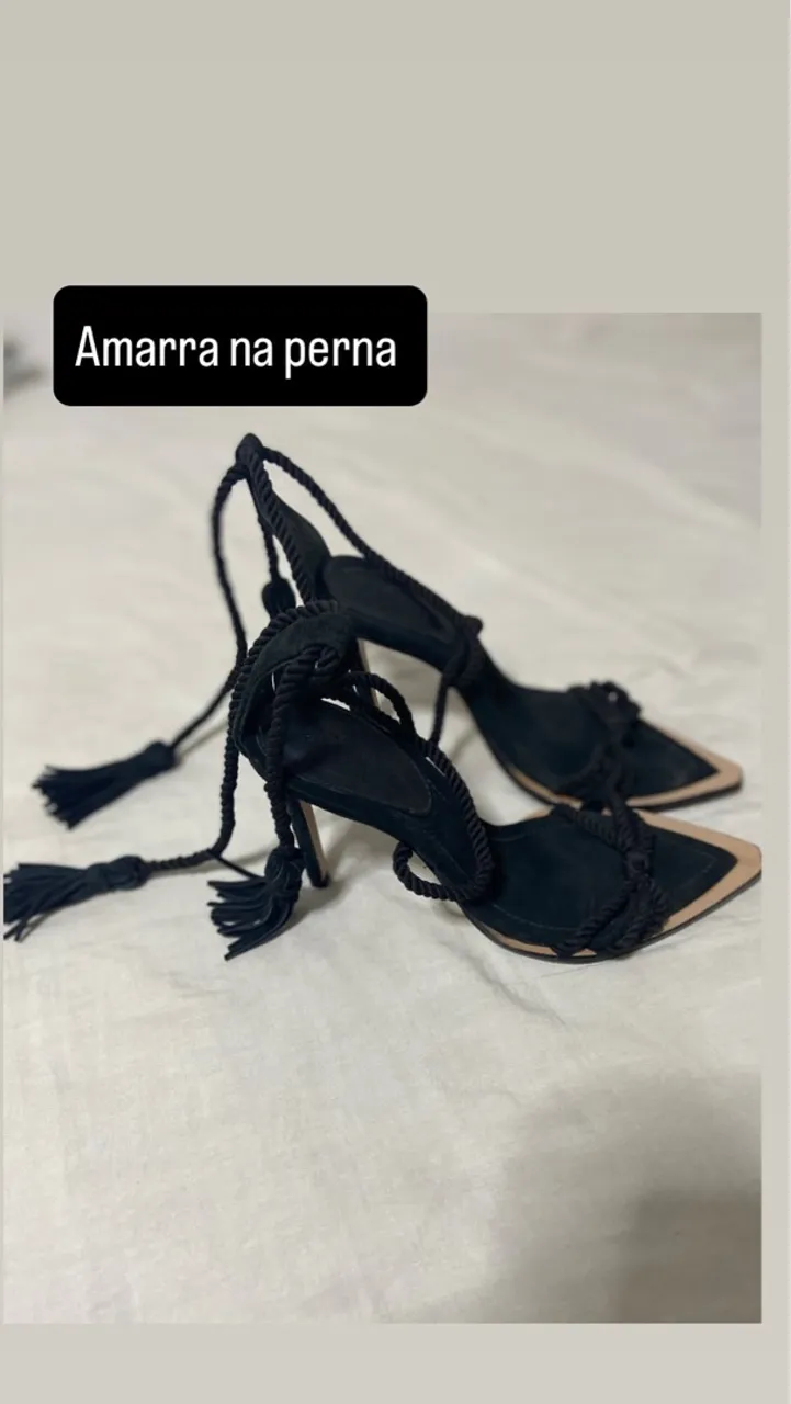 Sandália Schutz com amarração