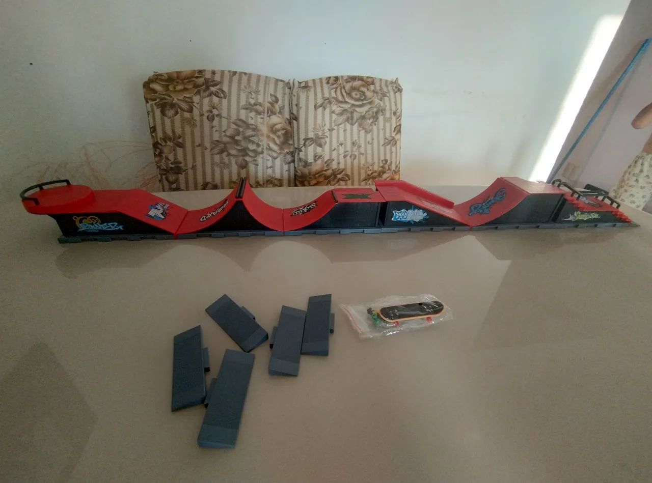 Pista skate / rampa / brinquedos 