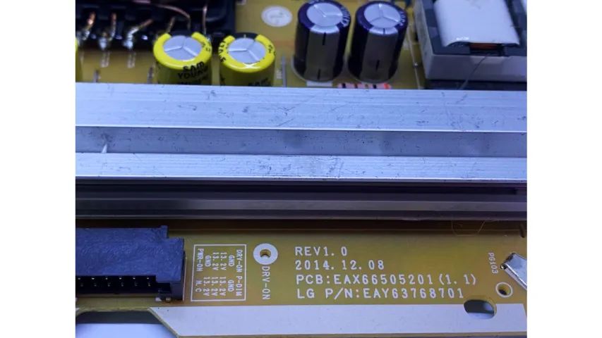 PLACA FONTE  LG 49LF5400 EAX66230701 - Foto 3
