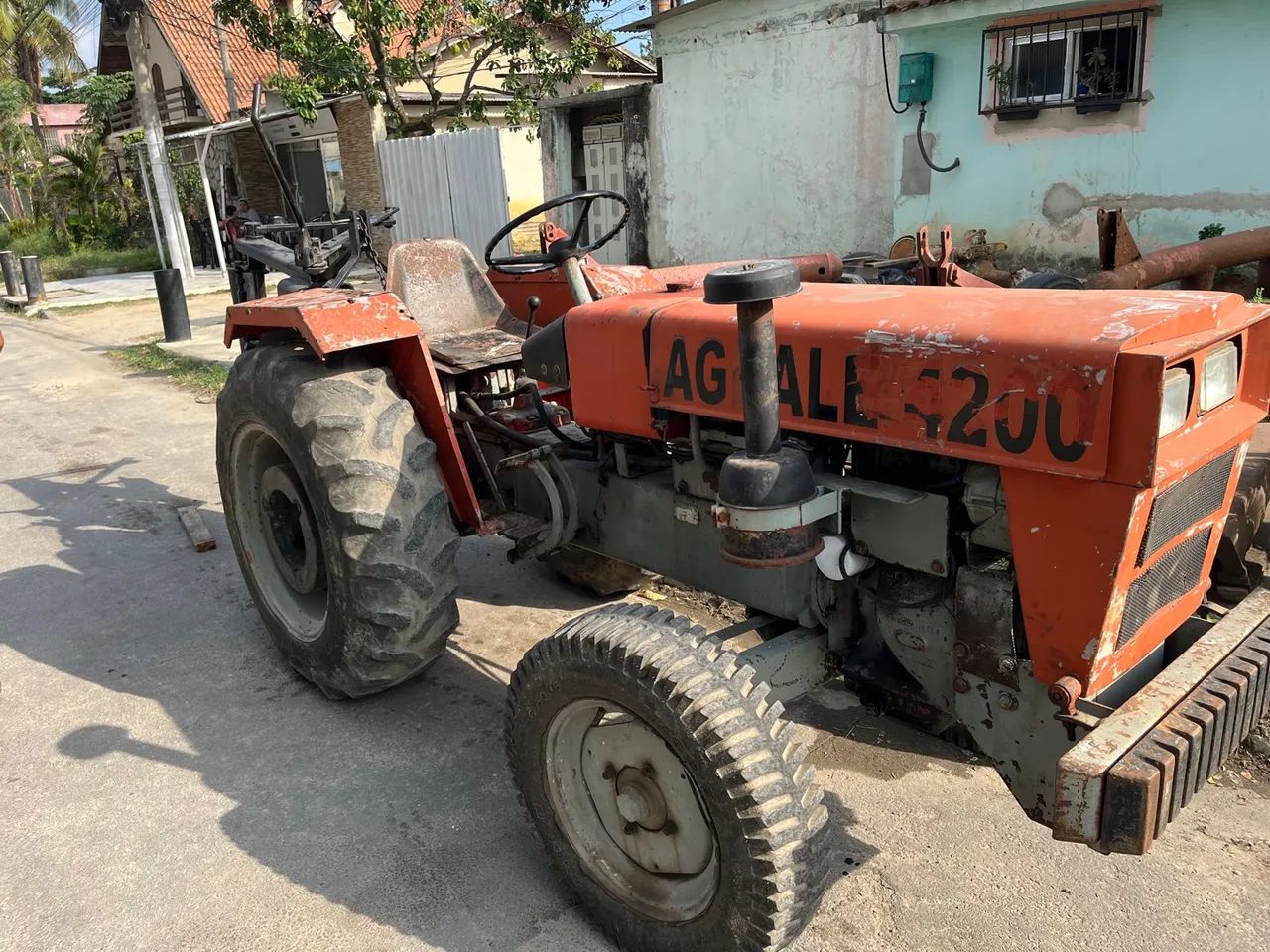 Trator Agrale 4200 com arado  - Foto 3