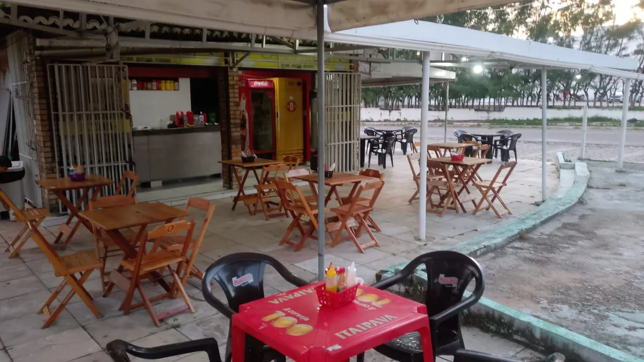 Aluga-se ponto comercial em ponta negra