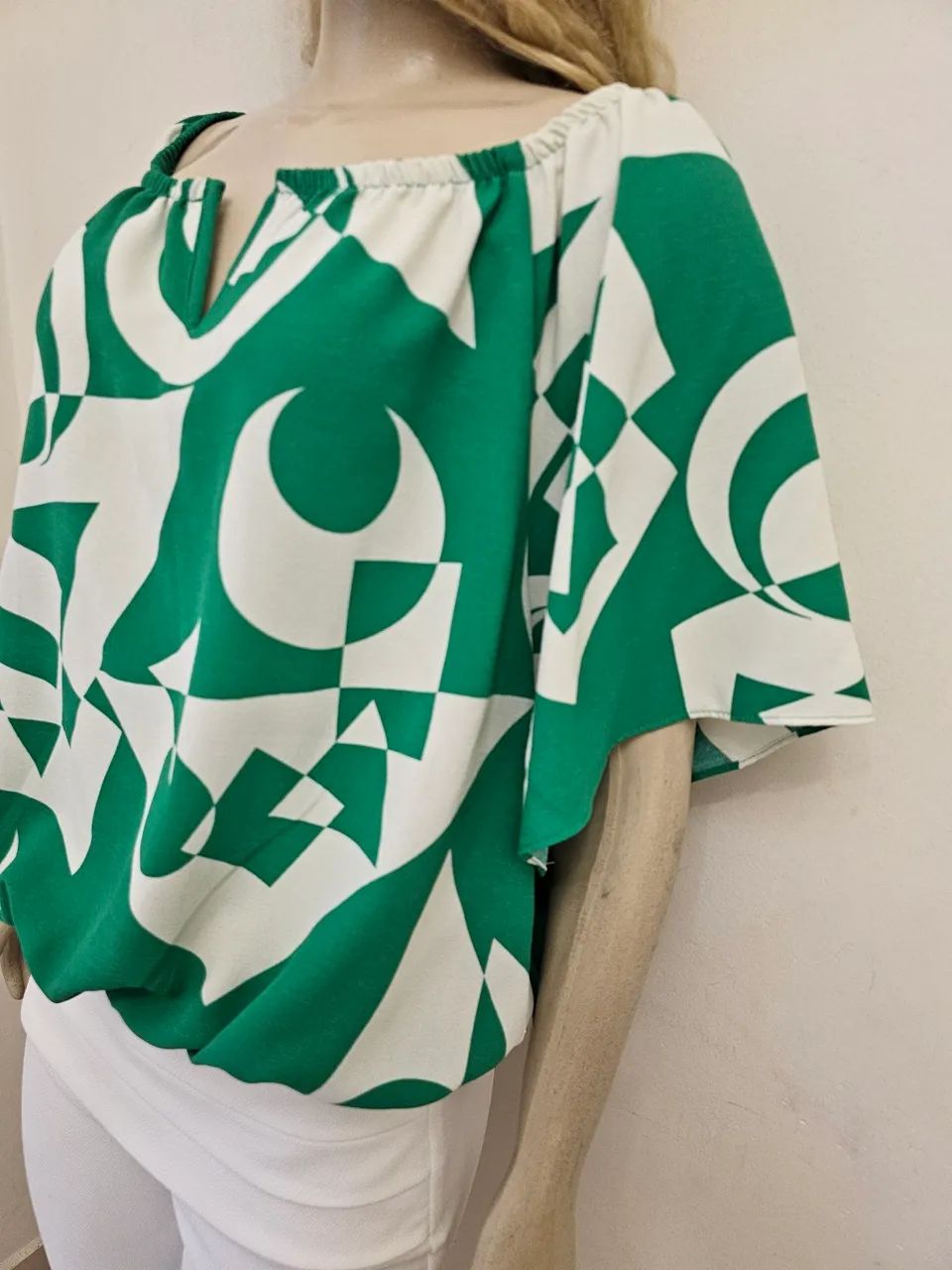 Blusa Off Shoulder Verde e Branca - Foto 3