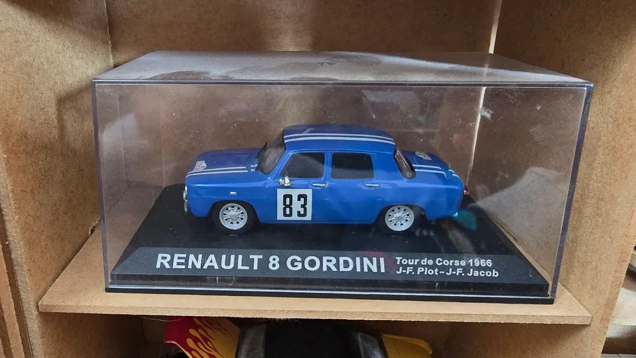 Diversas miniaturas 1/43