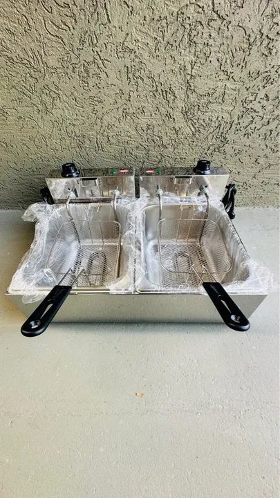 Fritadeira Dupla Industrial - Inox - novas