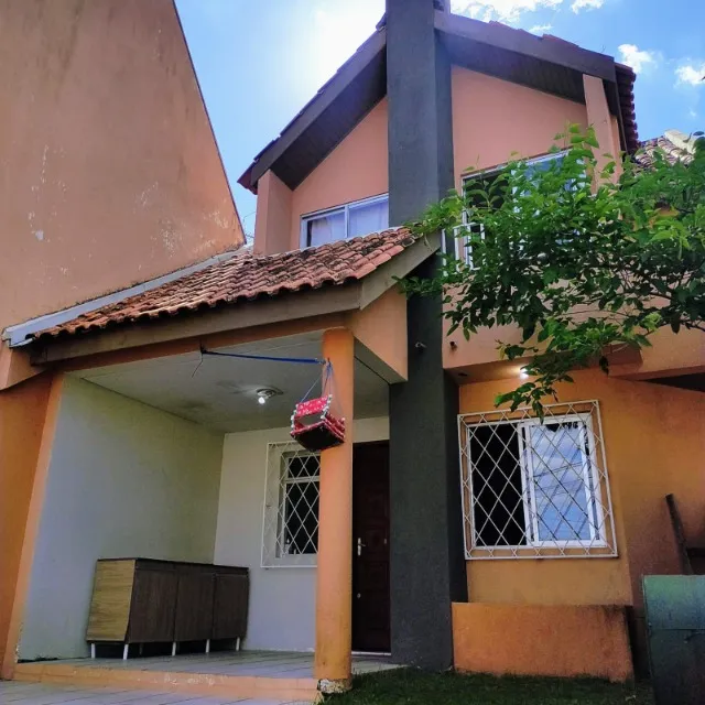 Casa Sobrado para Locação Curitiba - Bairro Alto, 2 quartos, 2 banheiros, 2 vagas
