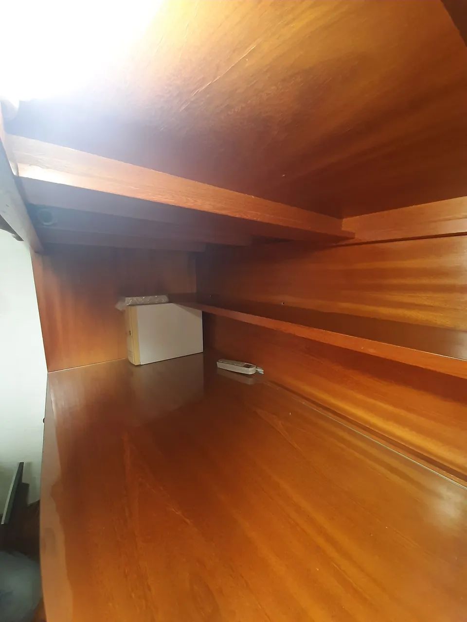 Escrivaninha com cama e baú - Foto 3