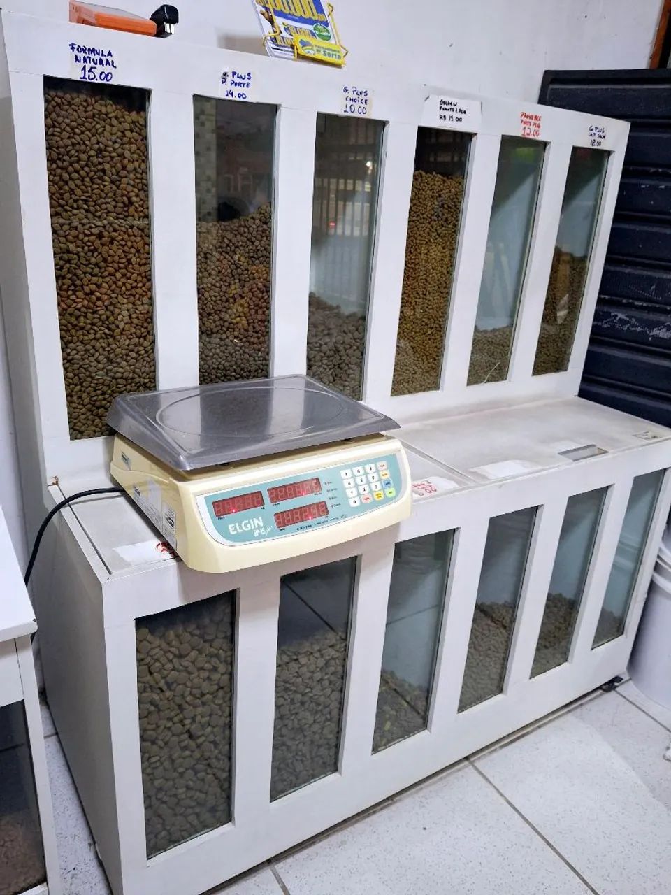 Expositor de rações no precinho - Foto 3