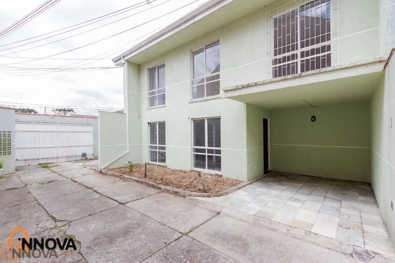 Sobrado com 4 quartos para alugar por R$ 2300.00, 120.00 m2 - BOQUEIRAO - CURITIBA/PR