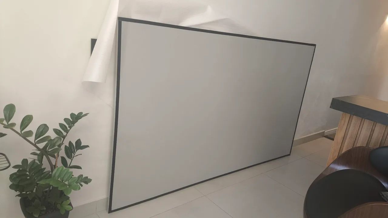 Tela de Projeção Pérola Negra V1 Max. Fixa 106''