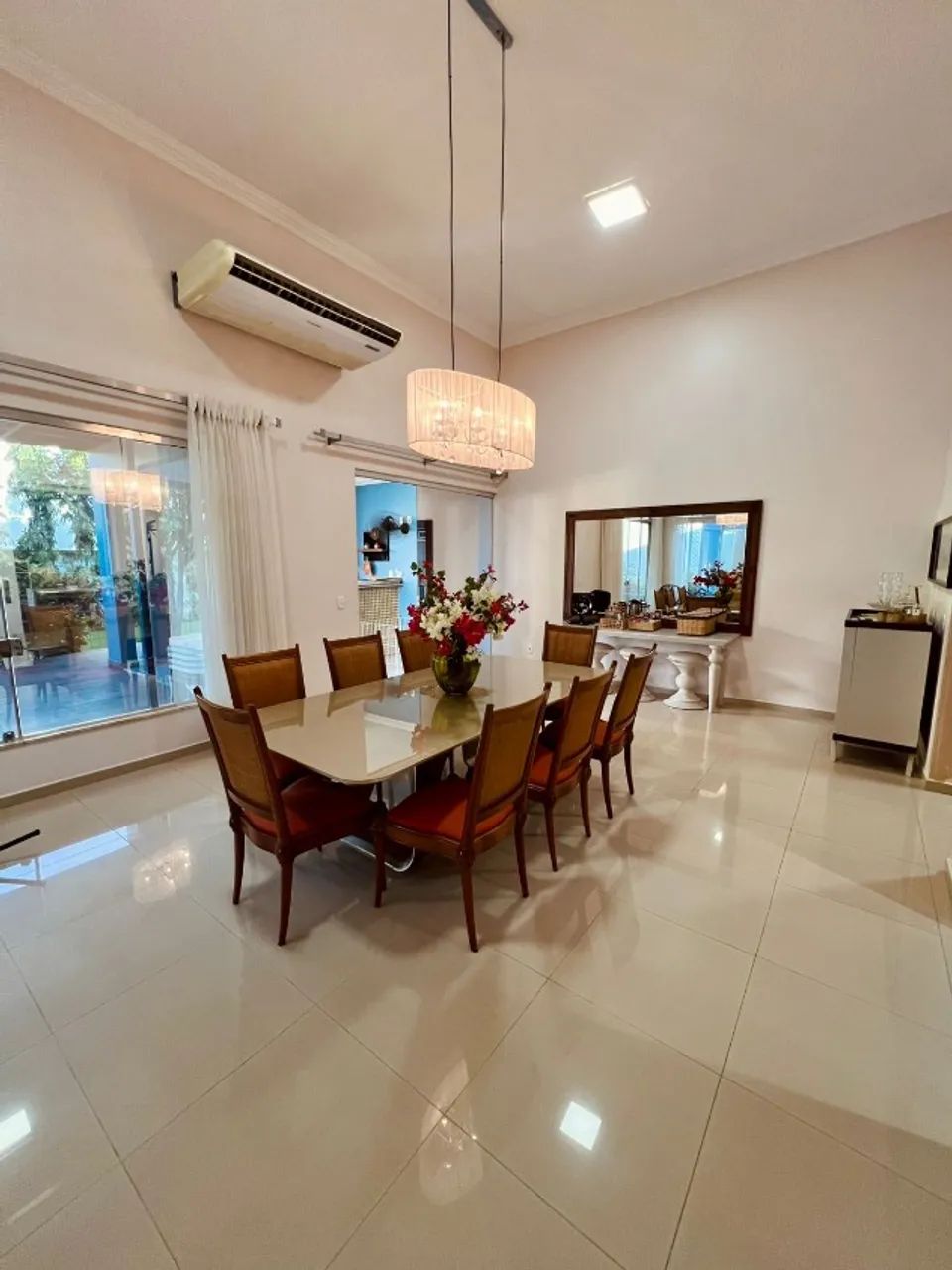 Casa de Alto Padrão à Venda no Bairro Caçari - Foto 4