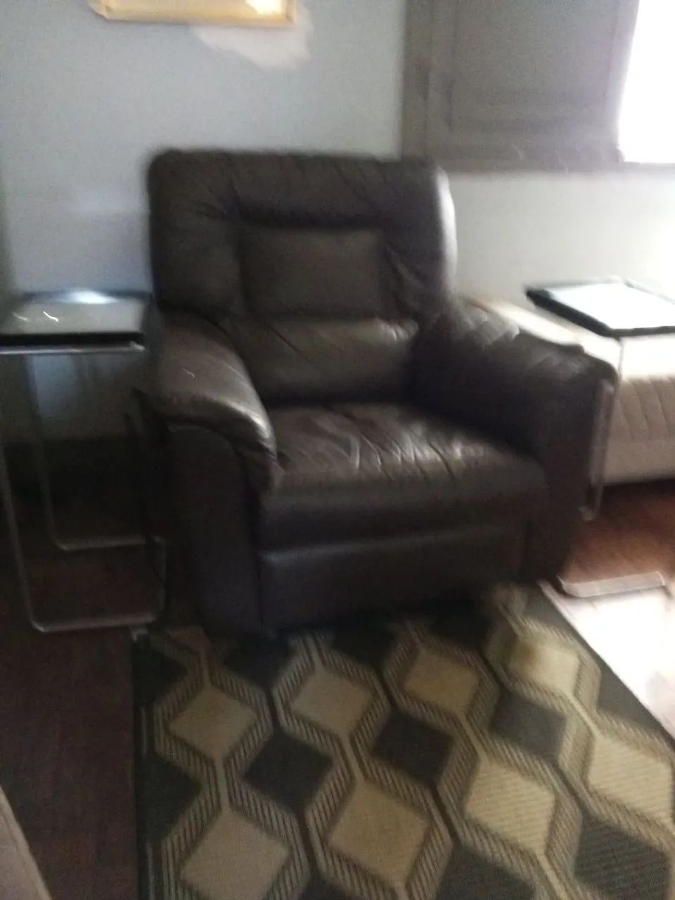 Poltrona em couro legítimo elétrica 
