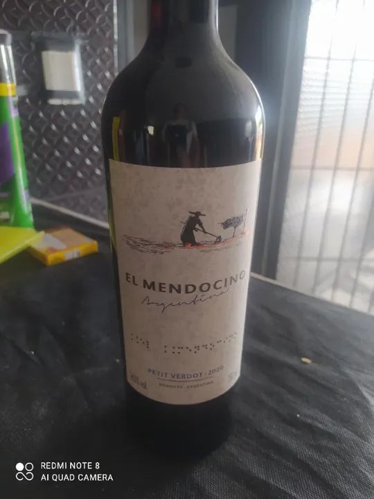 Tenho garrafas de vinho importado para negociar R$50 cada - Foto 5