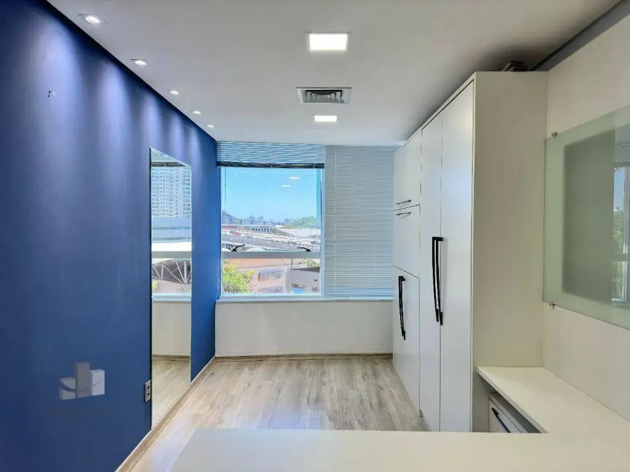 Sala para alugar, 35 m² por R$ 4.366,46/mês - Enseada do Suá - Vitória/ES