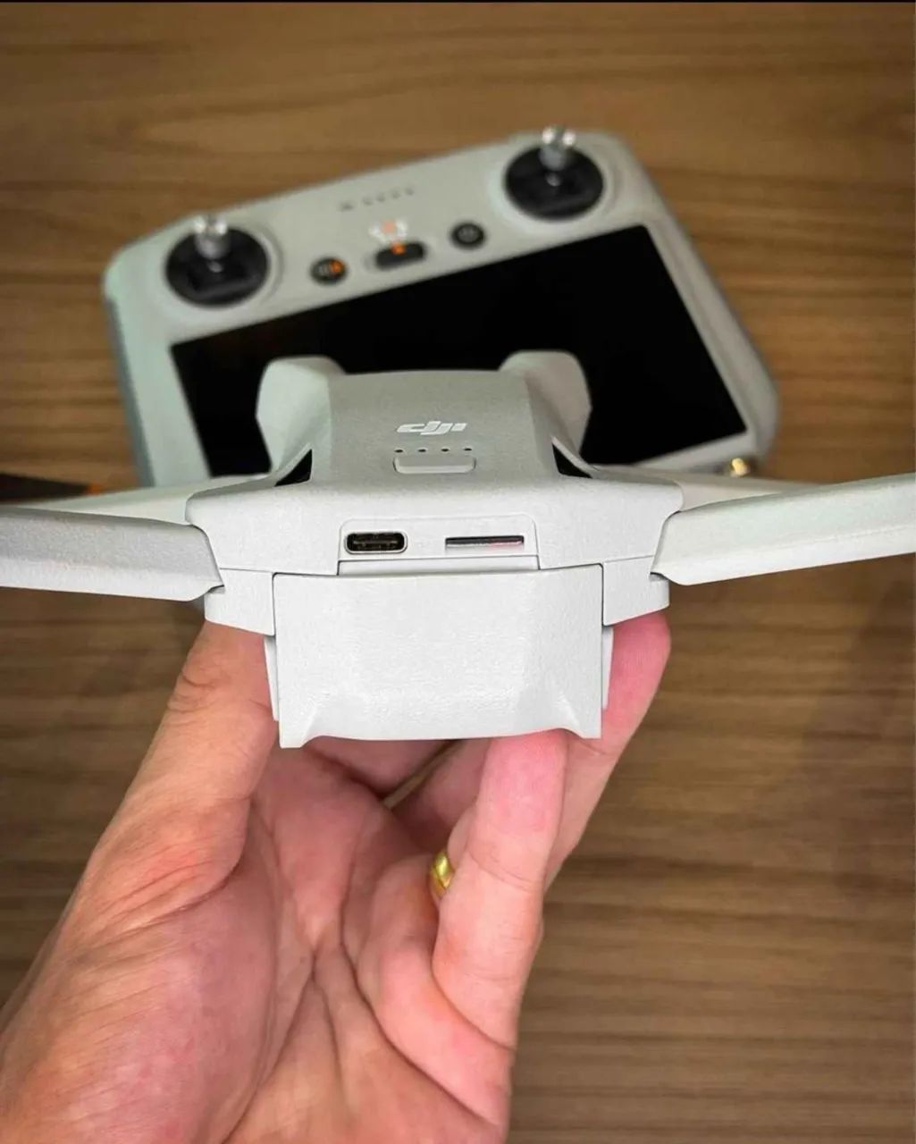 Drone DJI Mini 3 com tela no controle ? - Foto 3