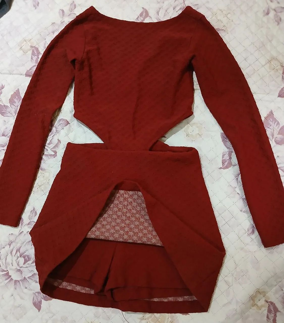 Vestido Vermelho com Detalhes, nunca usado  - Foto 2