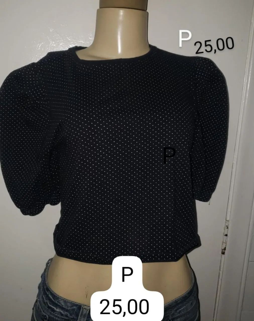 BAIXOU O PREÇO! Blusa preta de poá branco. NOVA! 