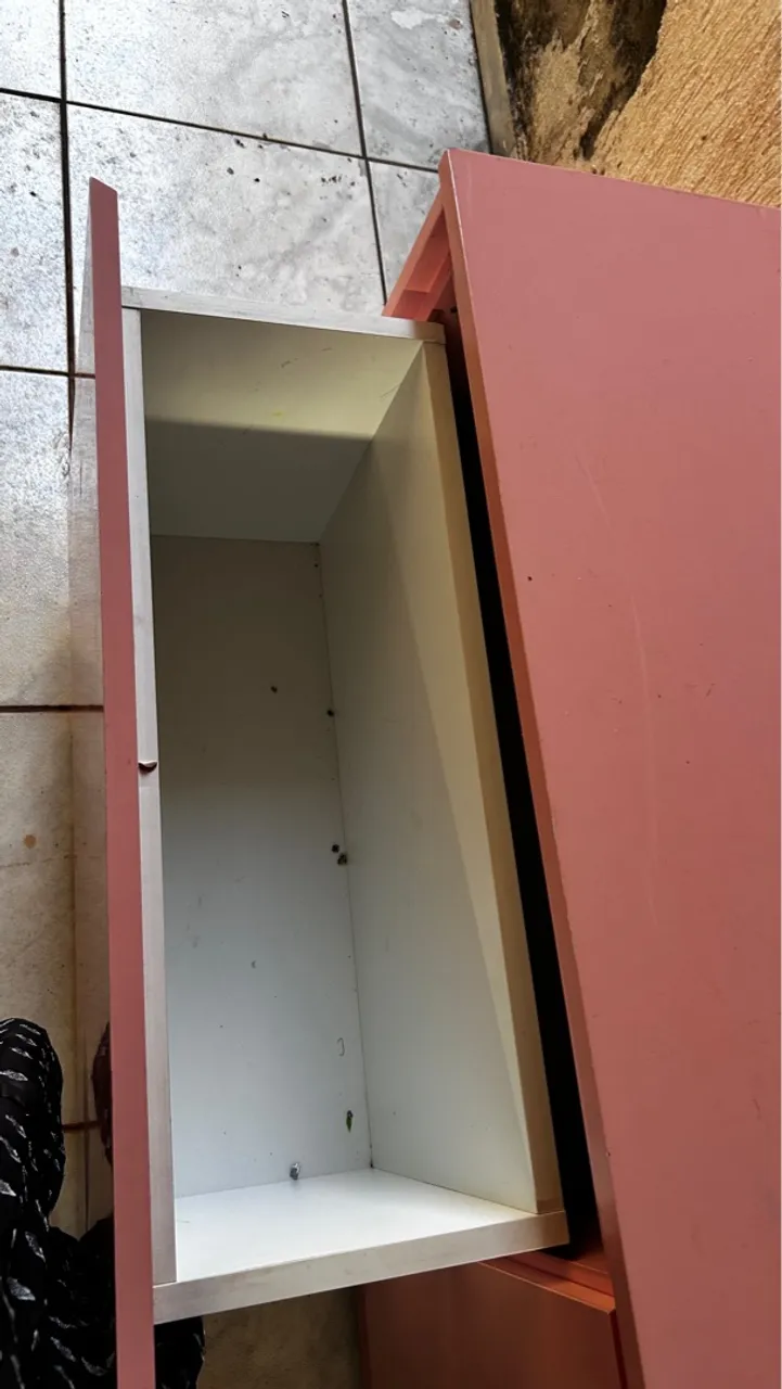 Gaveteiro em MDF rosa em ótimo estado 2.58x60