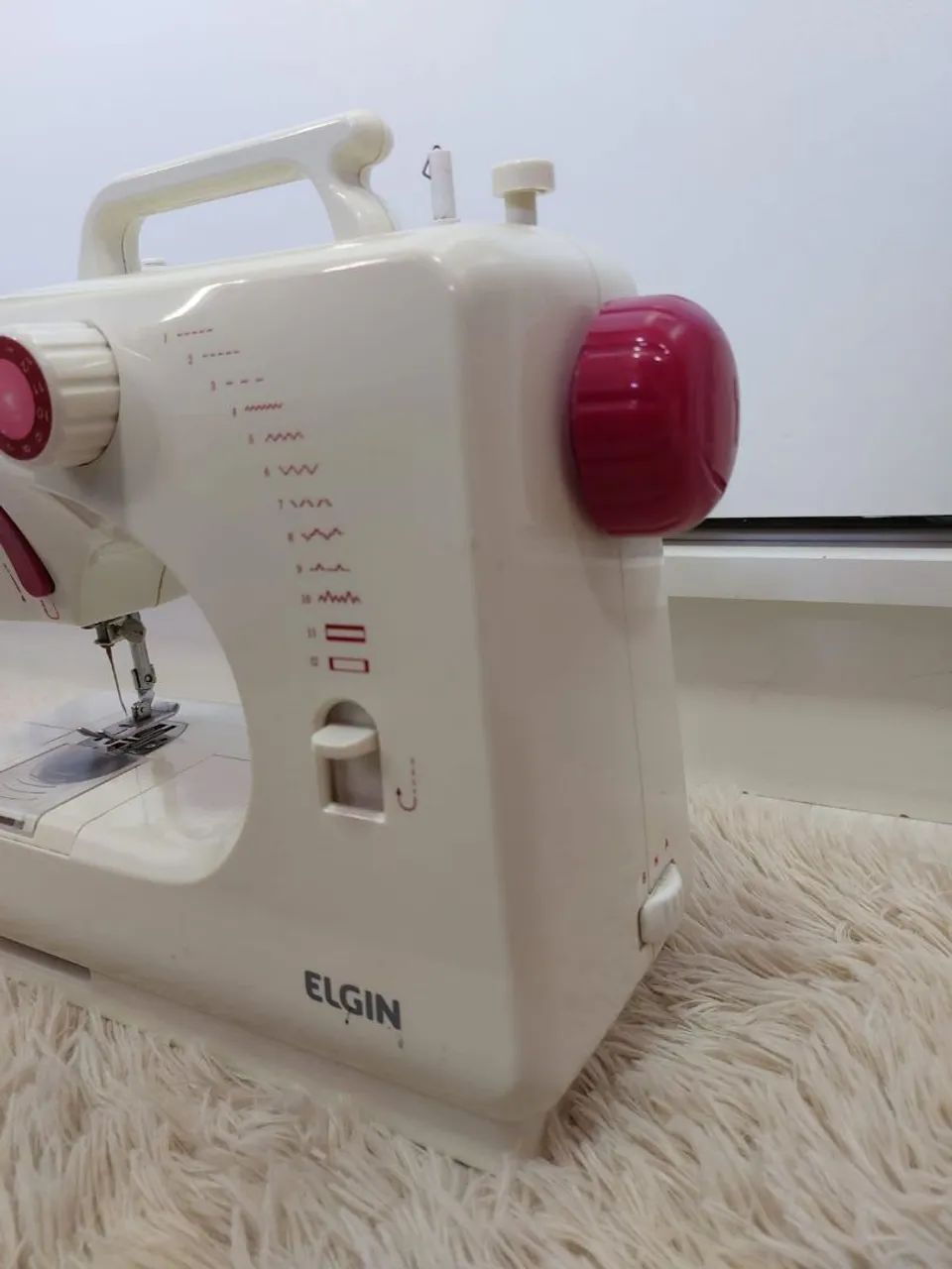 Máquina de costura Elgin Bella64299977877889122