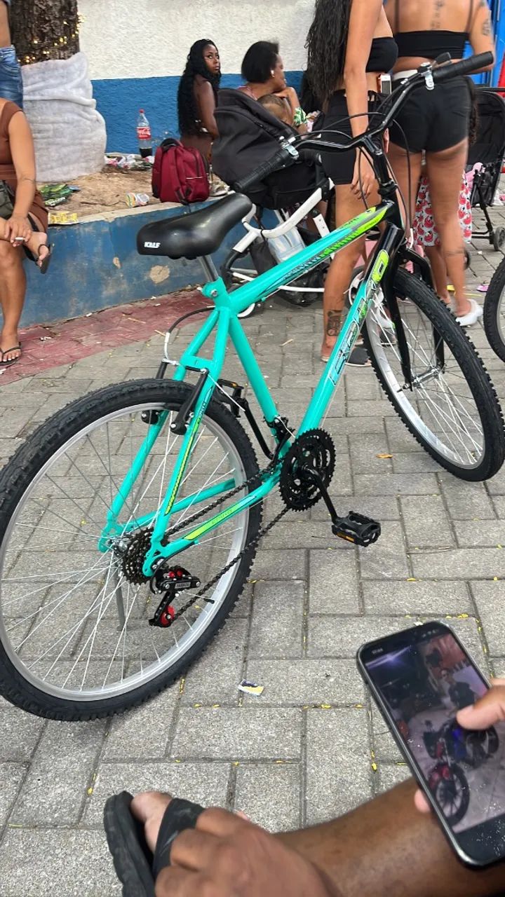 Bicicleta nova com marcha 
