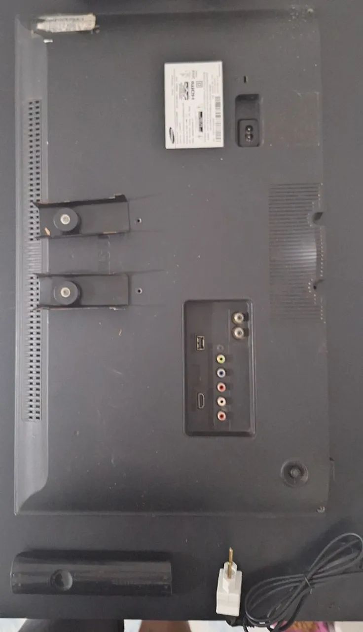 TV Monitor Samsung 24 (READ THE DESCRIPTION)64573484102657121