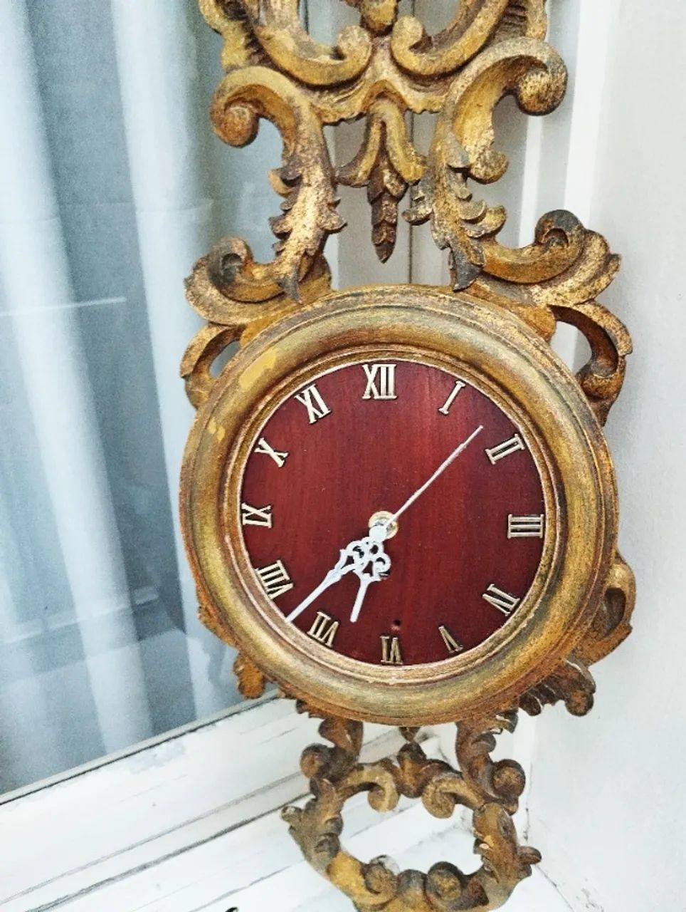Relógio de parede em madeira entalhada, Luiz XV  - Foto 6