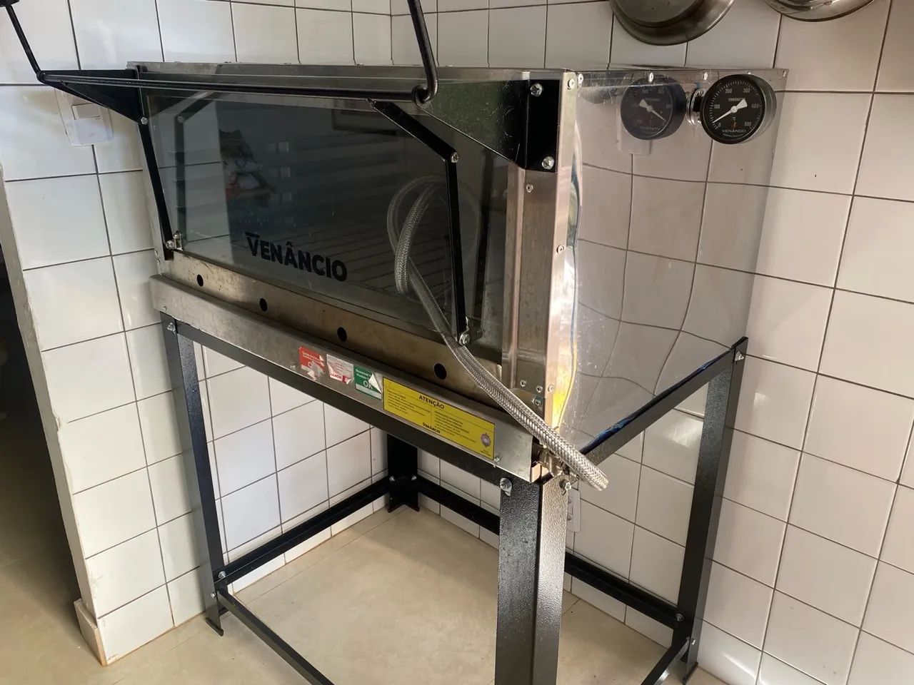 Forno Industrial/ Forno Para Pizza, Pães, bolos. Venancio Firi 110 - Usado - Foto 2