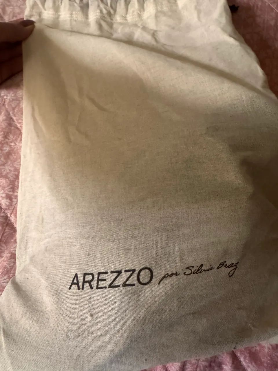 Vende-se sapato Arezzo e Silvia Braz