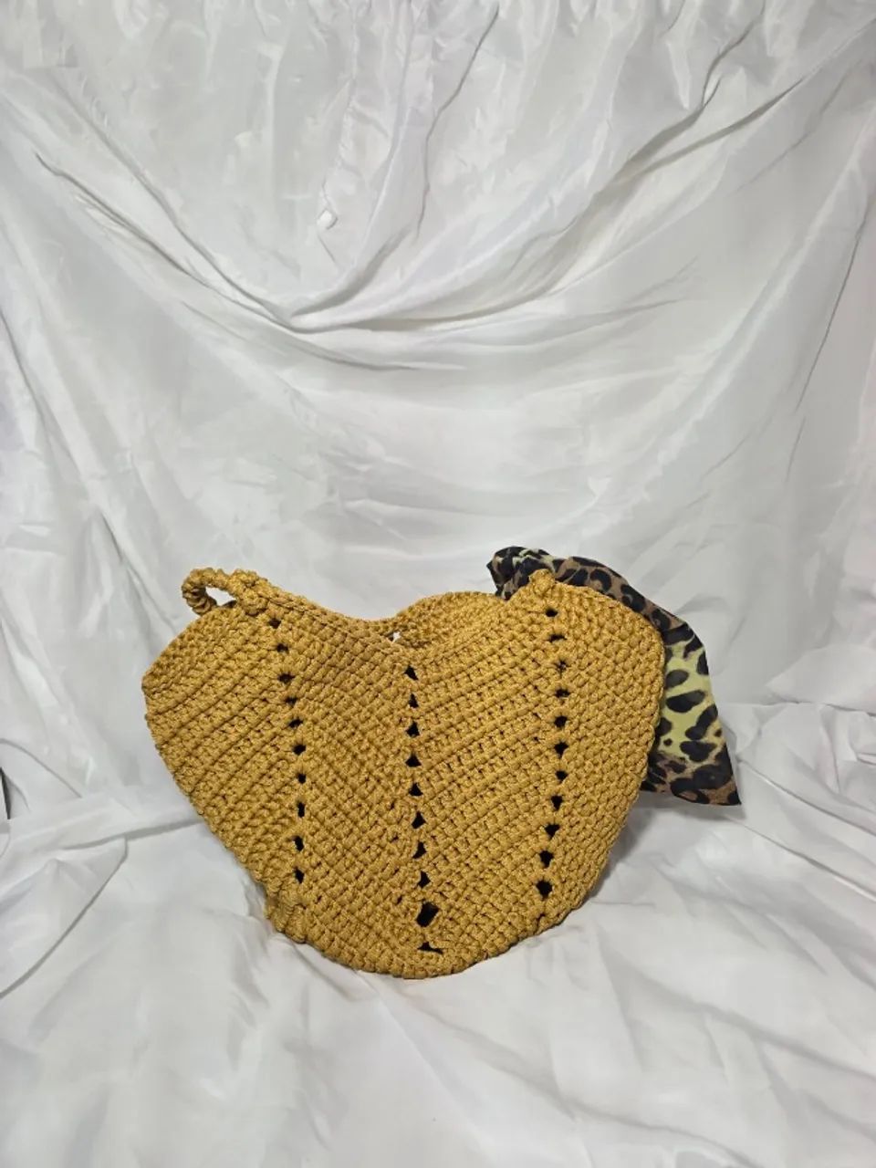 bolsa saco em crochê - Foto 5