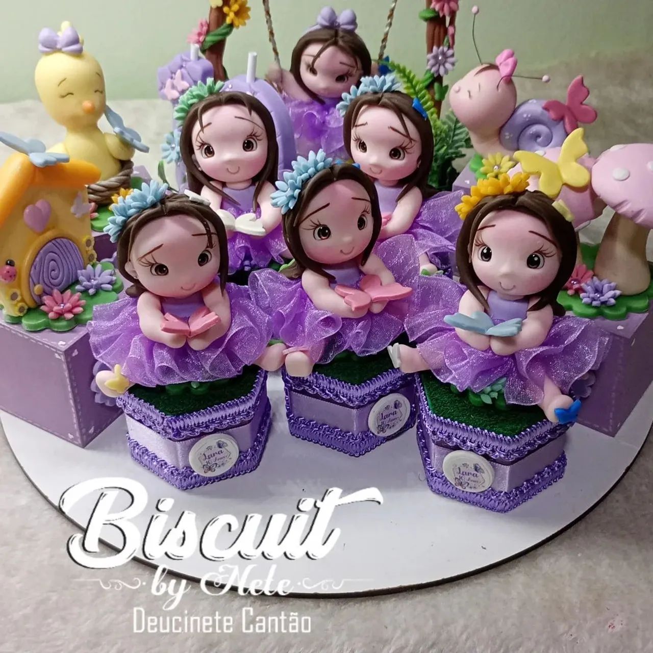 Lembrancinhas de aniversário em Biscuit 