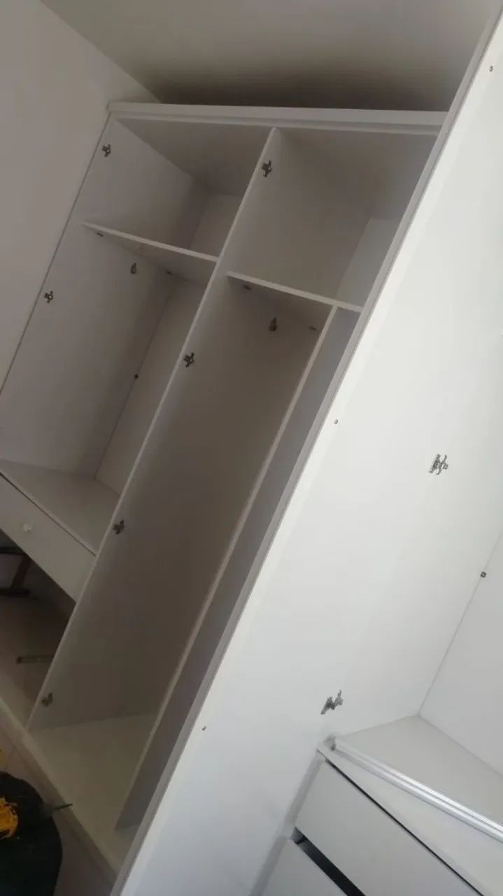 Montador de móveis e vidraçeiro 