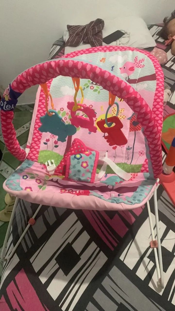 Cadeira bebê junto com tapete - Foto 4