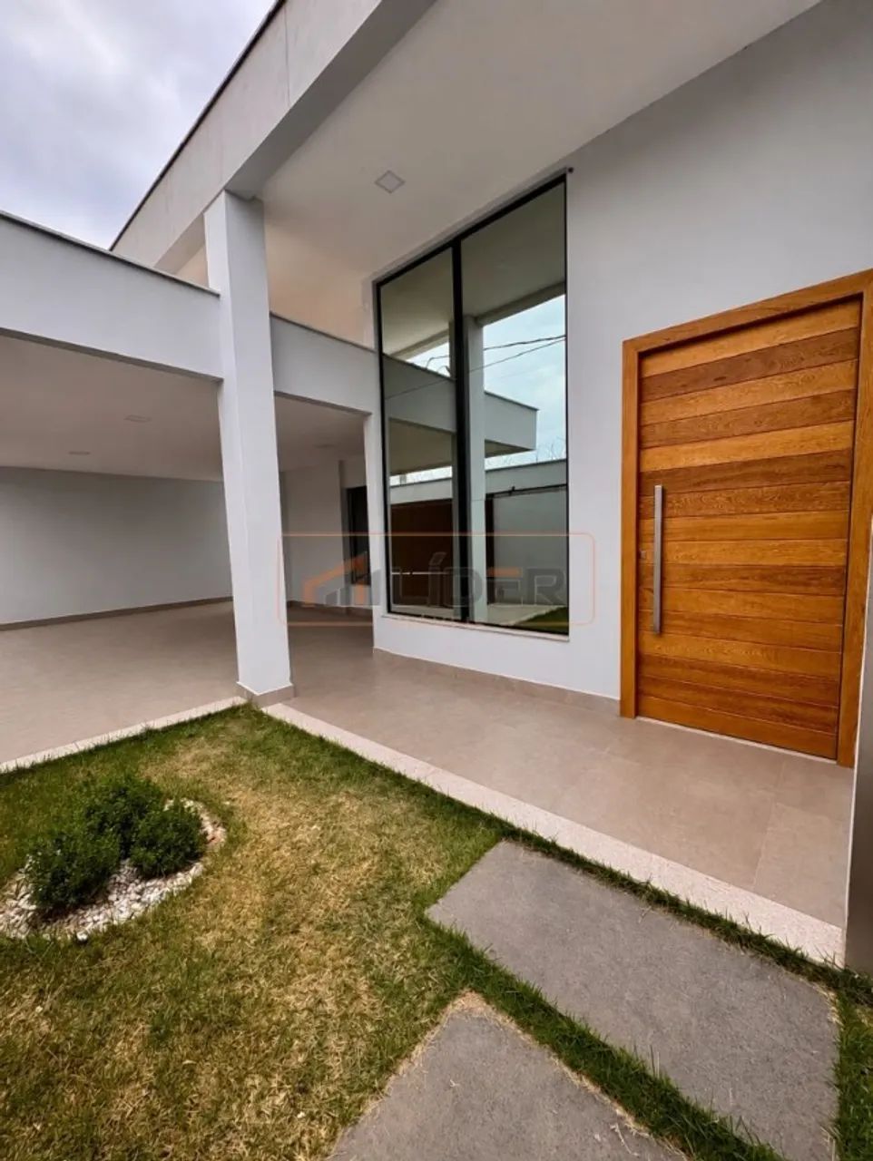 Casa Linear no Vila Treviso