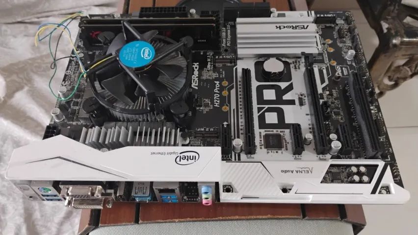 Kit Upgrade Asrock H270 Pro4 + Intel I5-6700 - Peças de Hardware