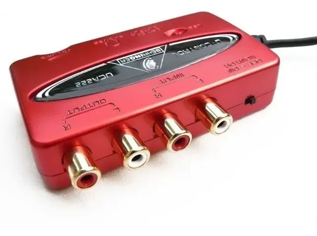 Interface de áudio Behringer U-Control UCA222 - Foto 4