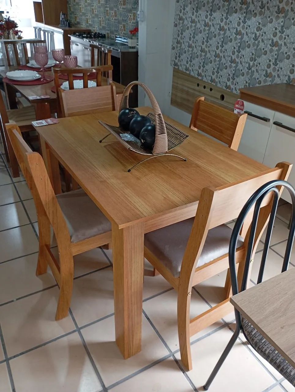 Mesa com 4 cadeiras