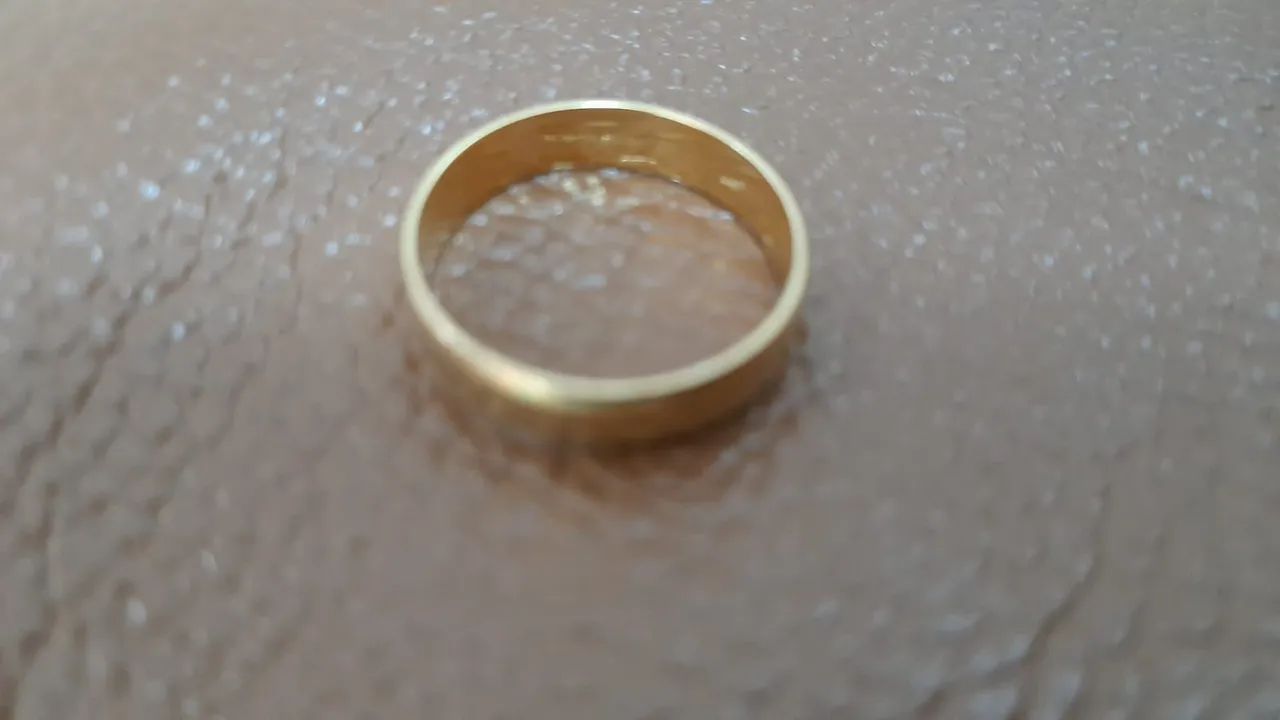 Aliança de ouro 18 K, 3,55 gramas!! - Foto 5