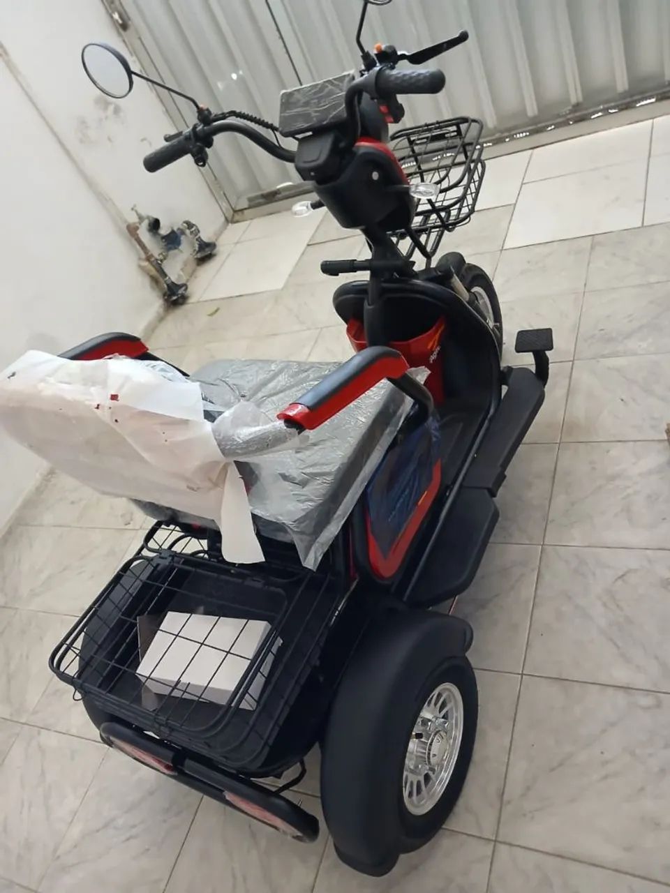 Vendo triciclo elétrico zerado  - Foto 2