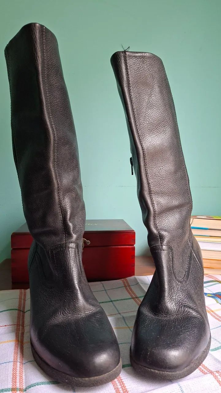 BOTA COURO LEGÍTIMO AREZZO N° 37 - Foto 4