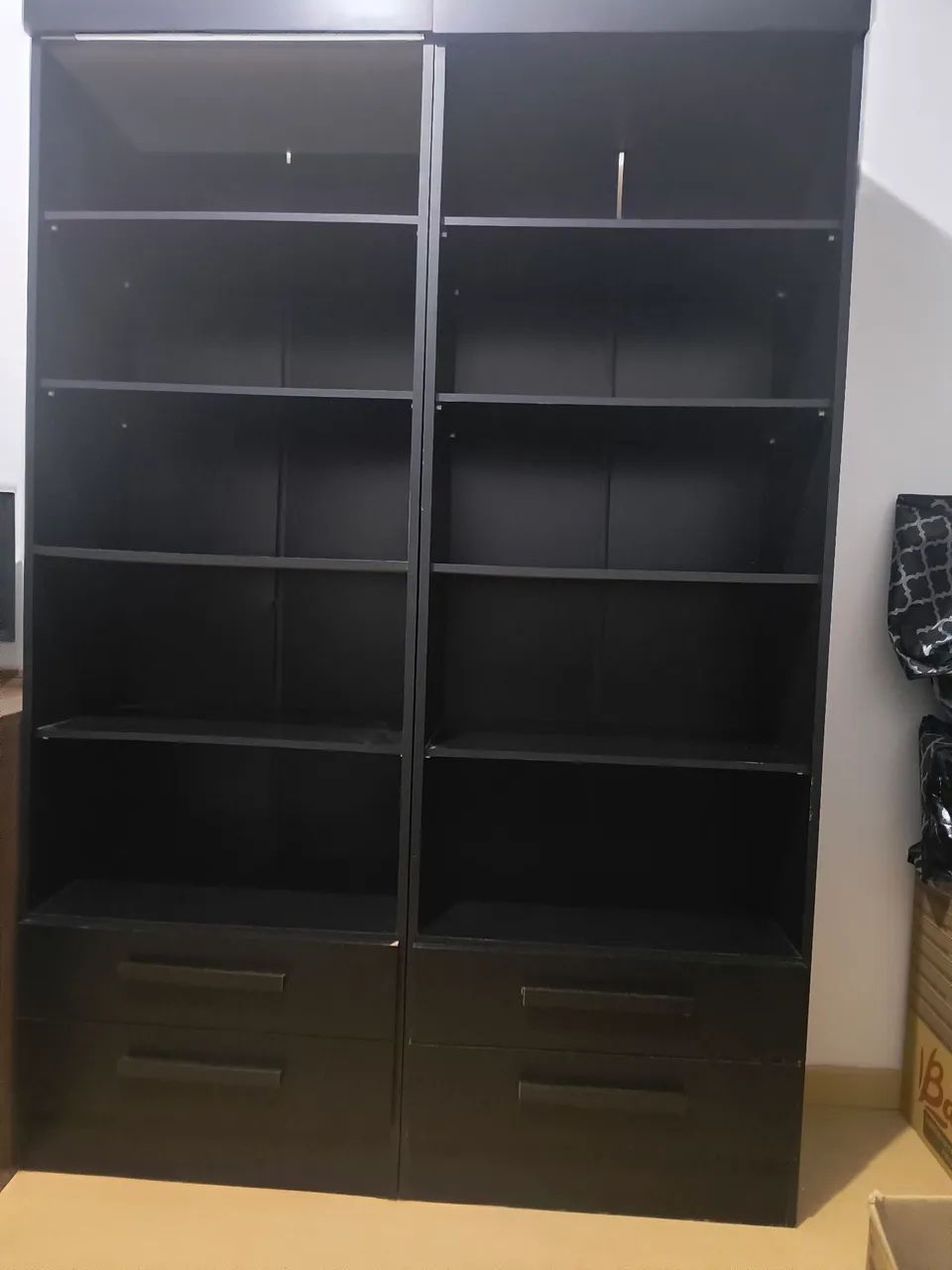 2 estantes para escritório com gaveta 