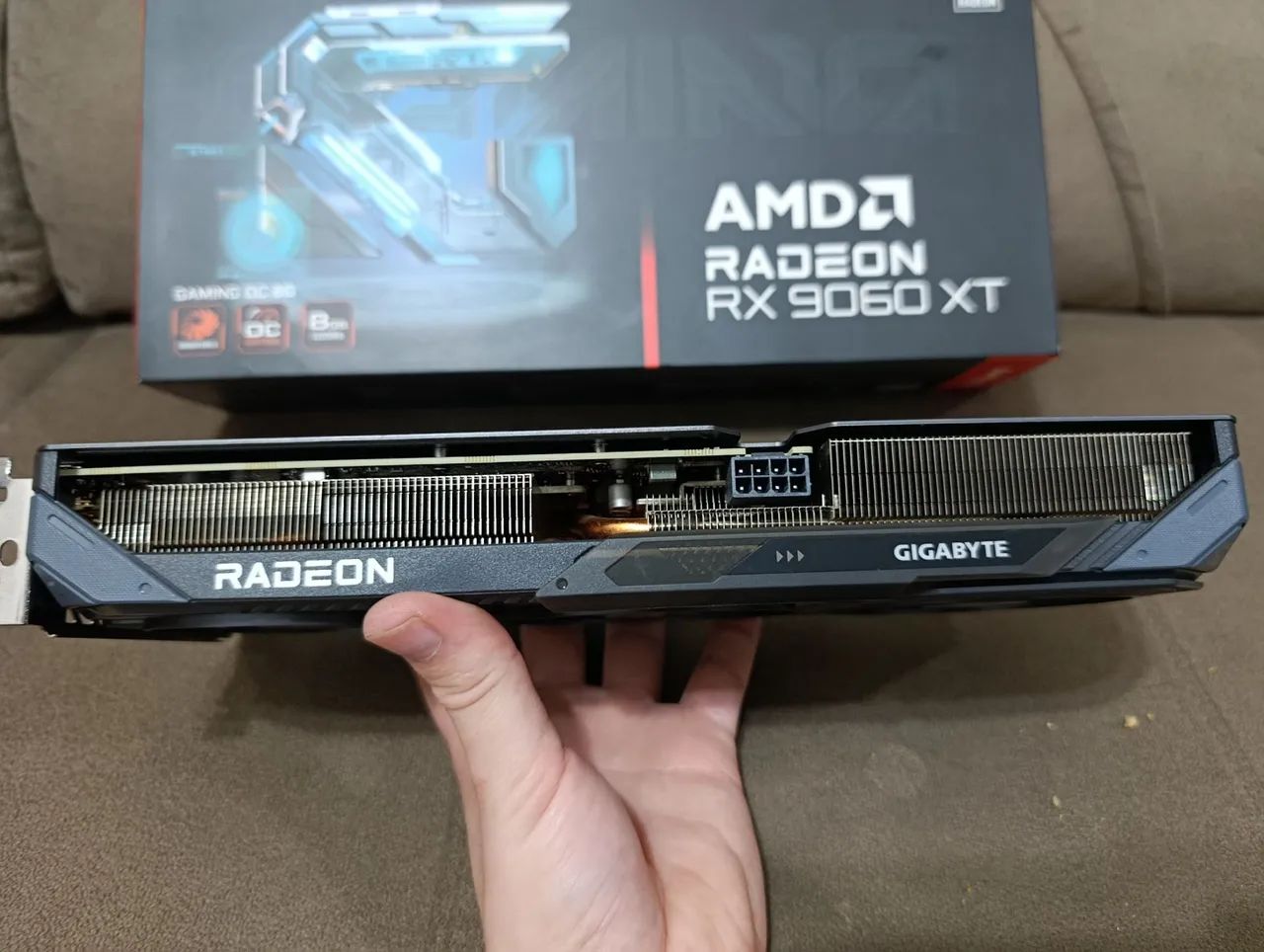Placa de Vídeo RX 9060 XT 8GB - Foto 4