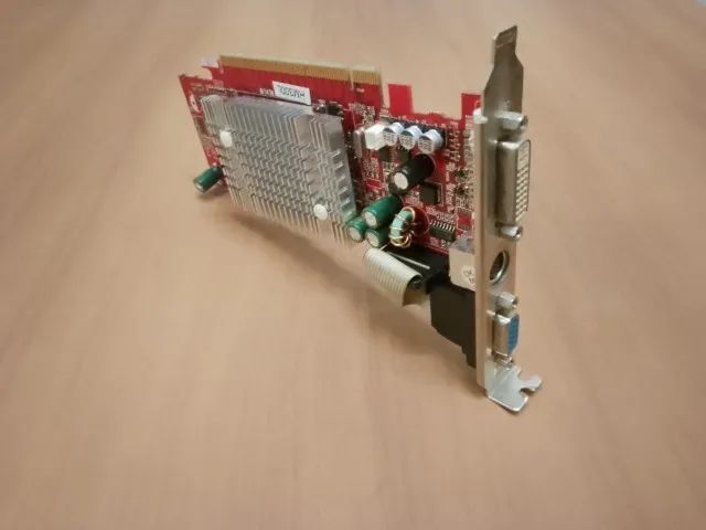 GeForce 8400 GS XFX  - Foto 5