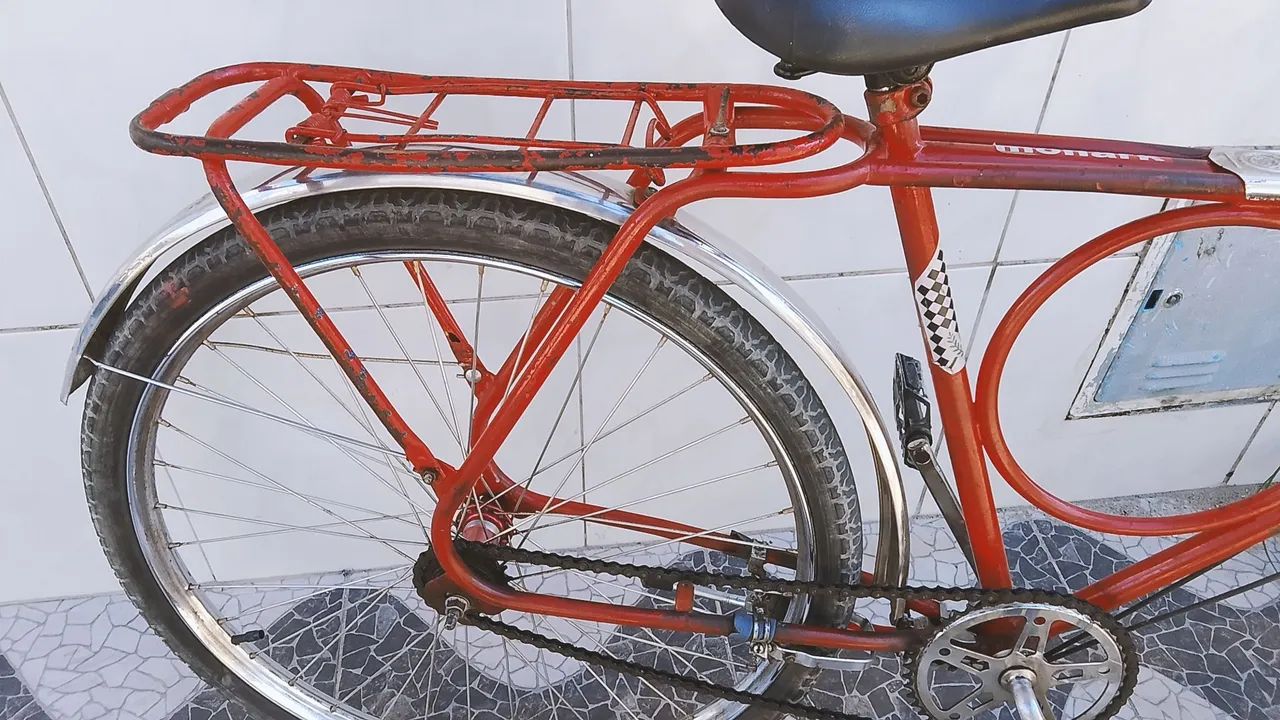 Bicicleta Monark quadro antigo luvado todo inteiro completa  - Foto 4
