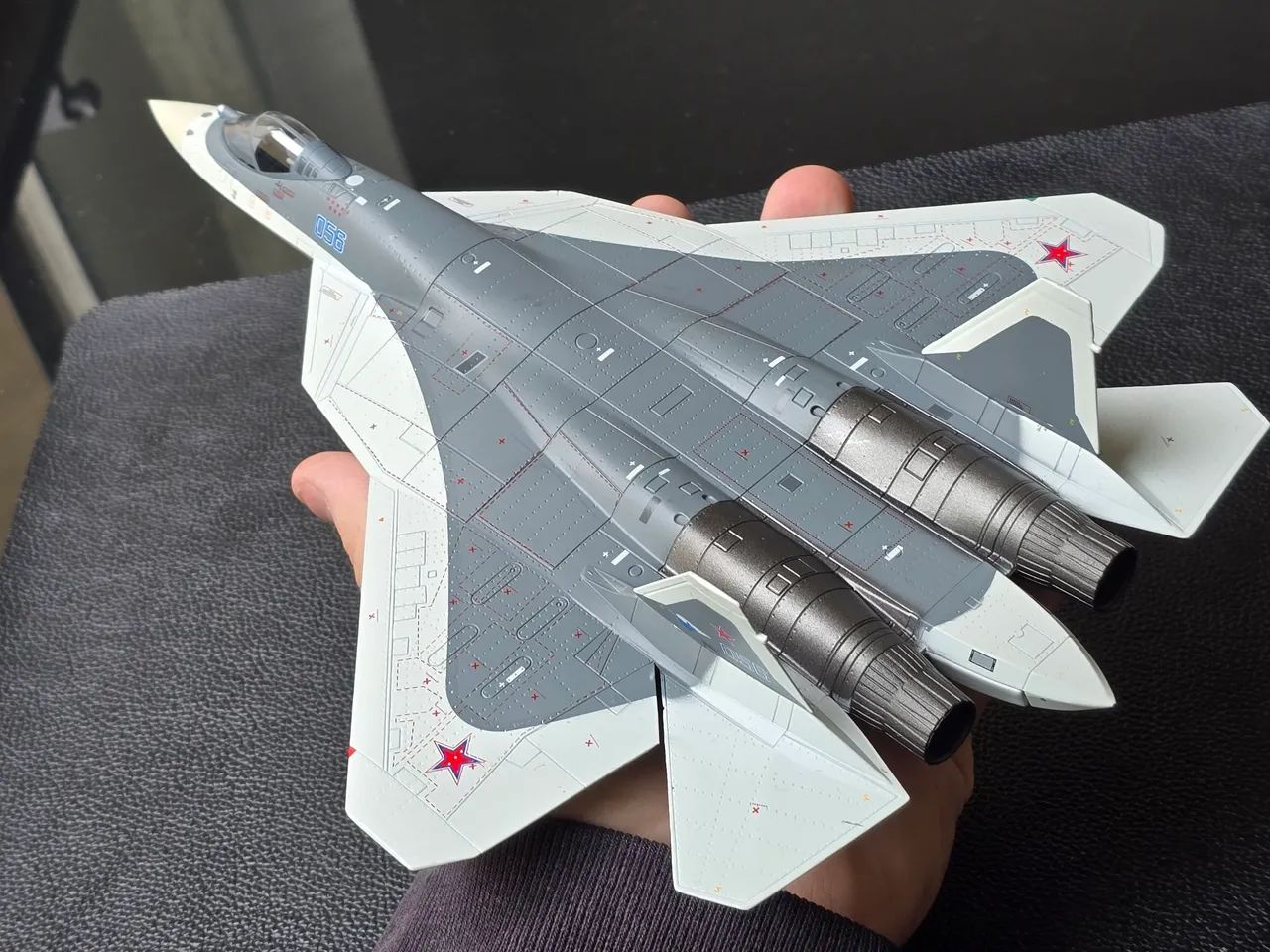 Avião Su-57 1/72 diecast metal