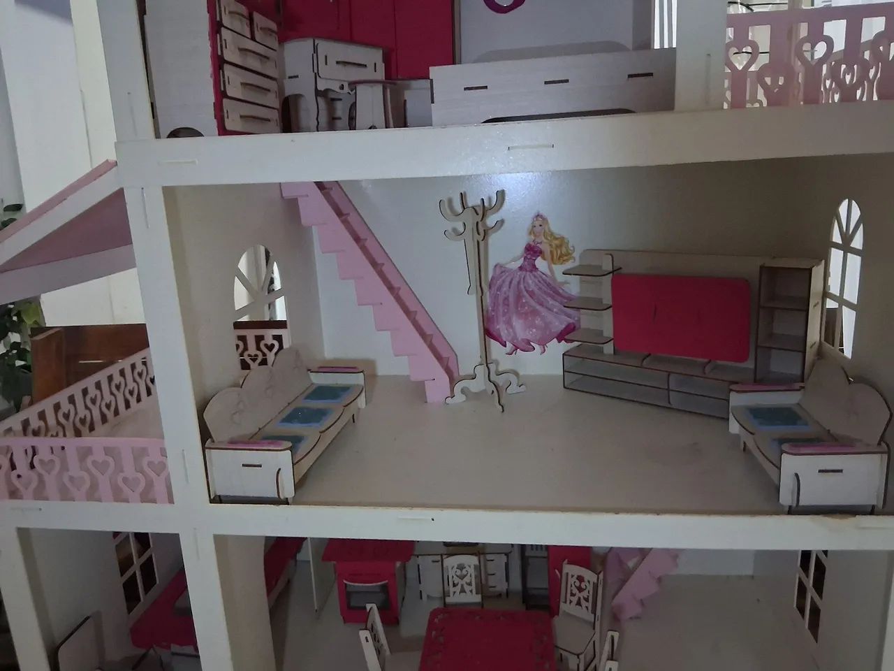 Casa de bonecas com móveis.  - Foto 5